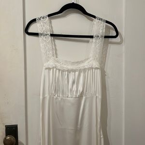 White vintage looking lace dress